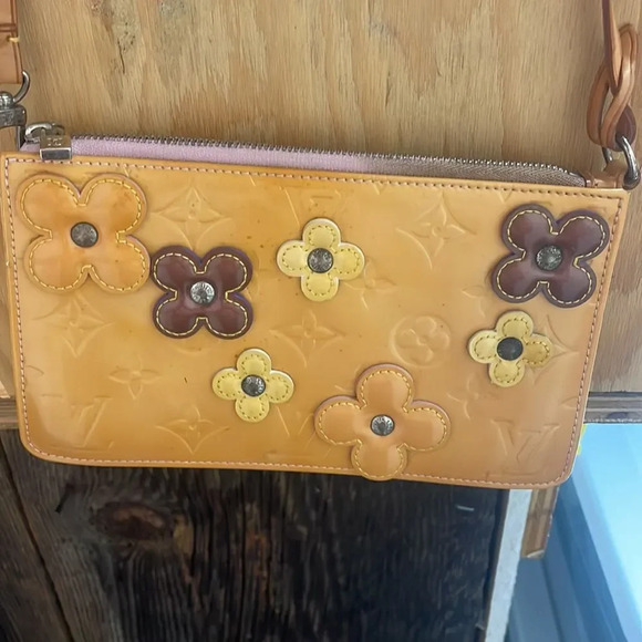 Louis Vuitton Lexington Fleurs Vernis Pochette vintage woman’s purse - Picture 8 of 16